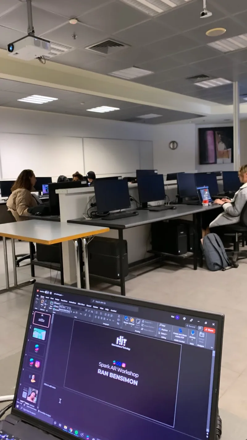 Computer lab during the Spark AR workshop at HIT